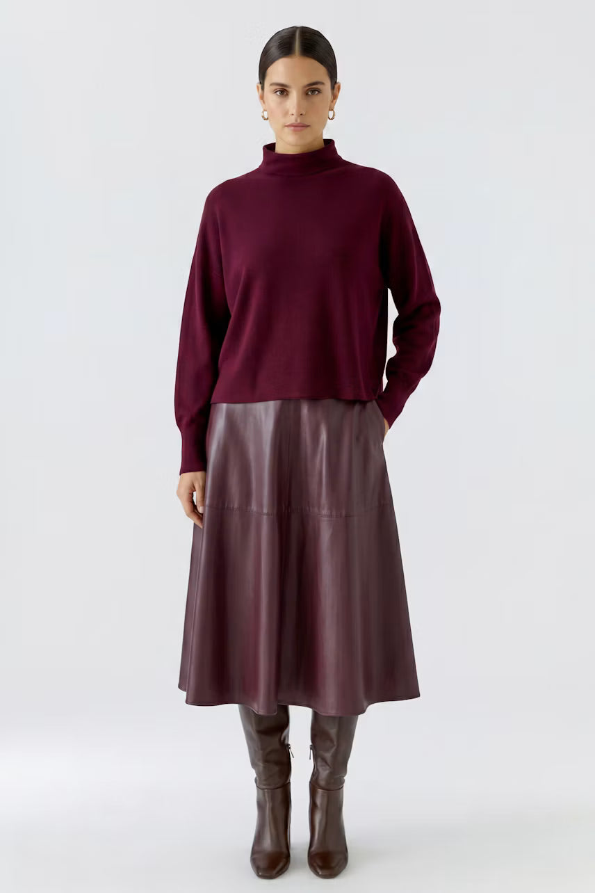 OUI Pullover - bramble berry