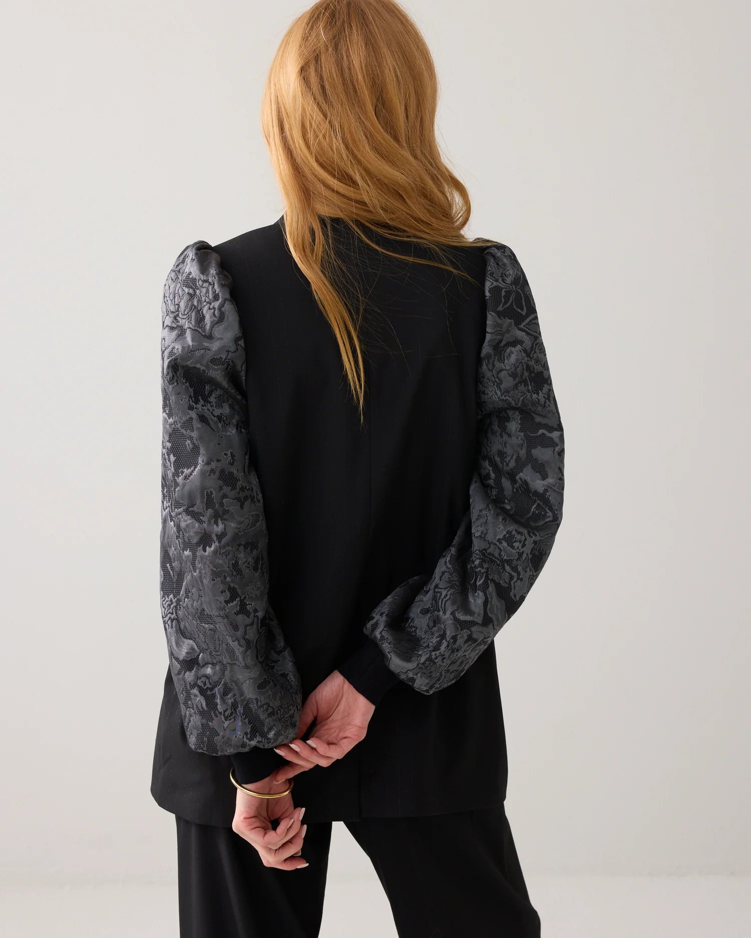 Summum Pinstripe blazer with jacquard sleeves