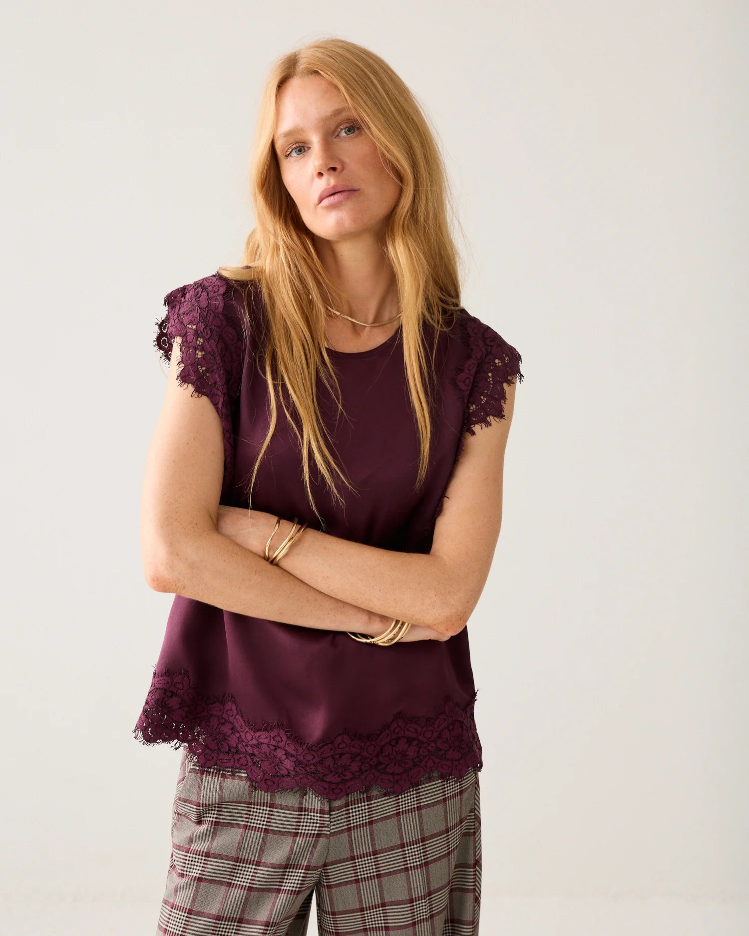 Summmum Sleeveless top with lace