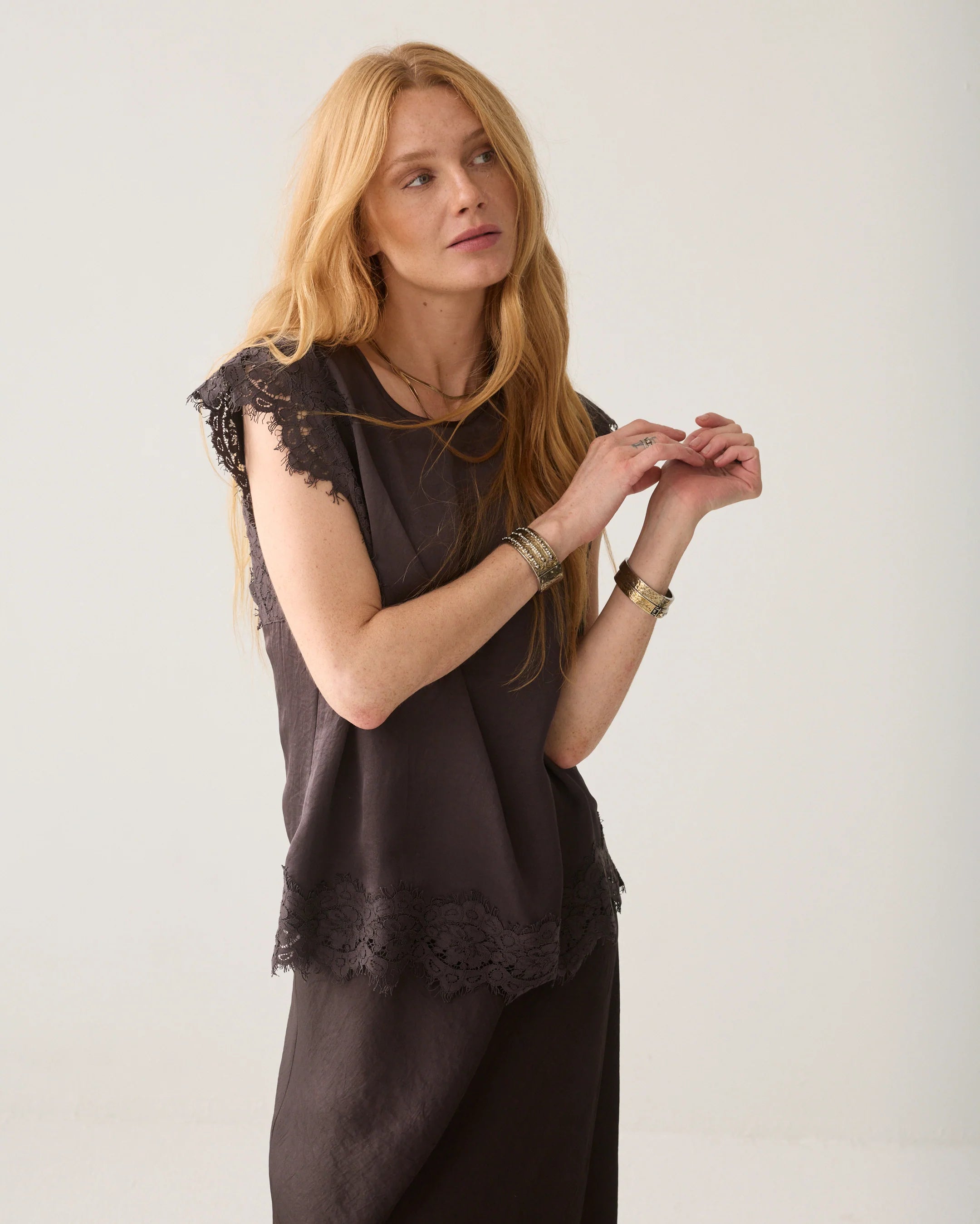 Summum Sleeveless top with lace