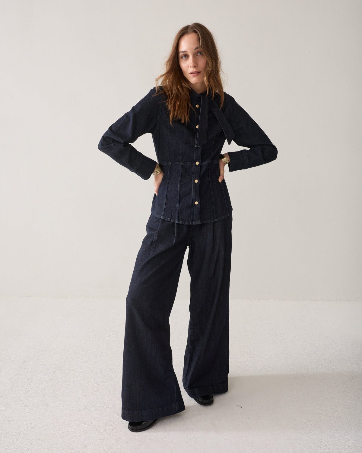 Summum Fitted blouse with a bow