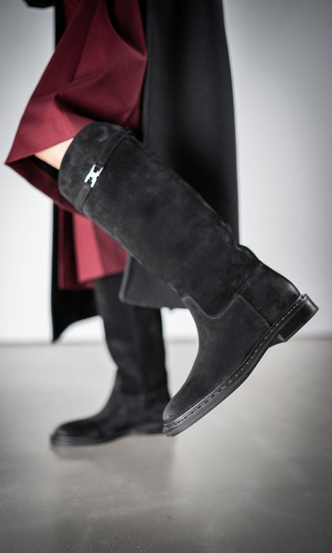 KENNEL & SCHMENGER AMARI