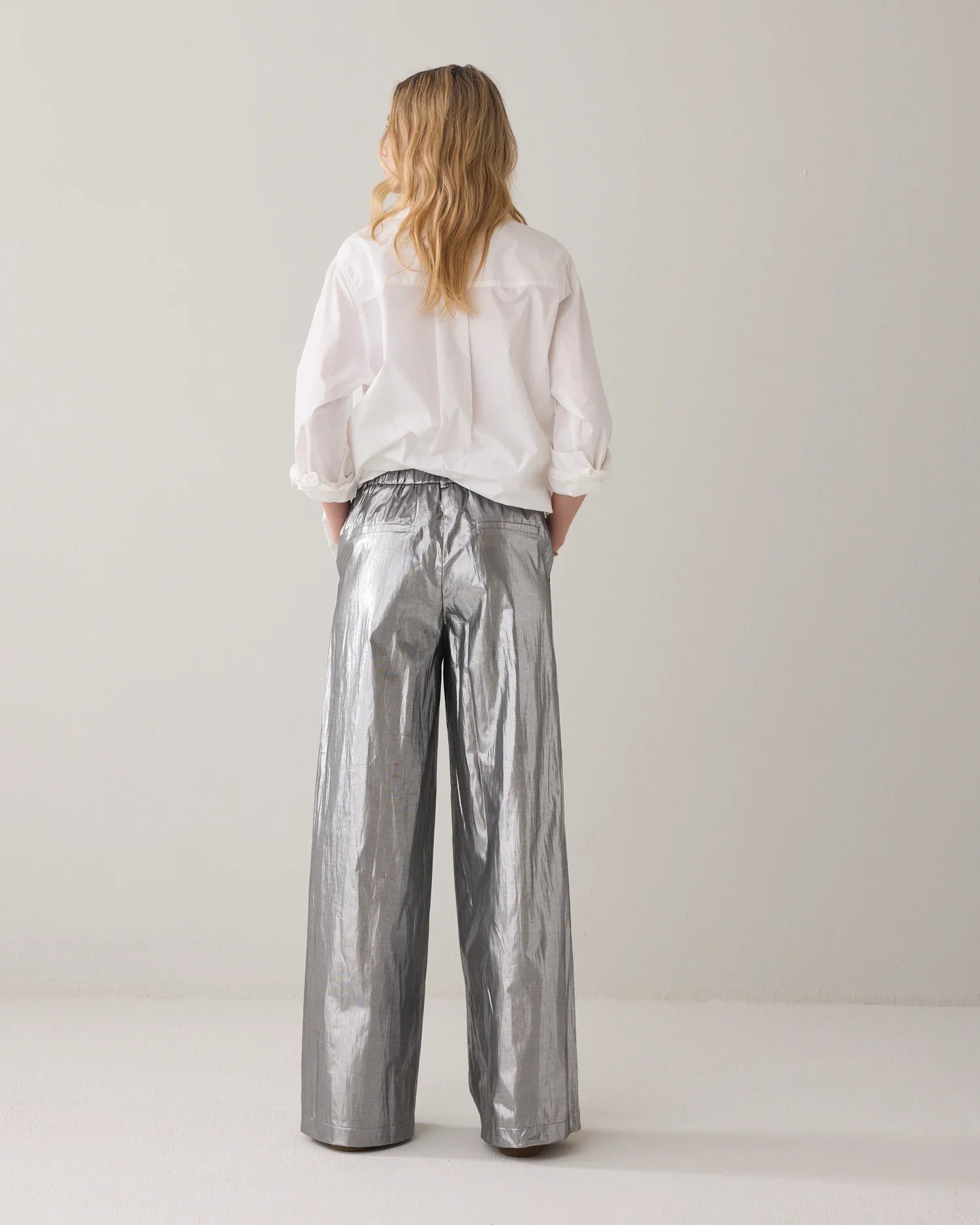 Summum WIDE-LEG TROUSERS IN SHINY SILVER FABRIC