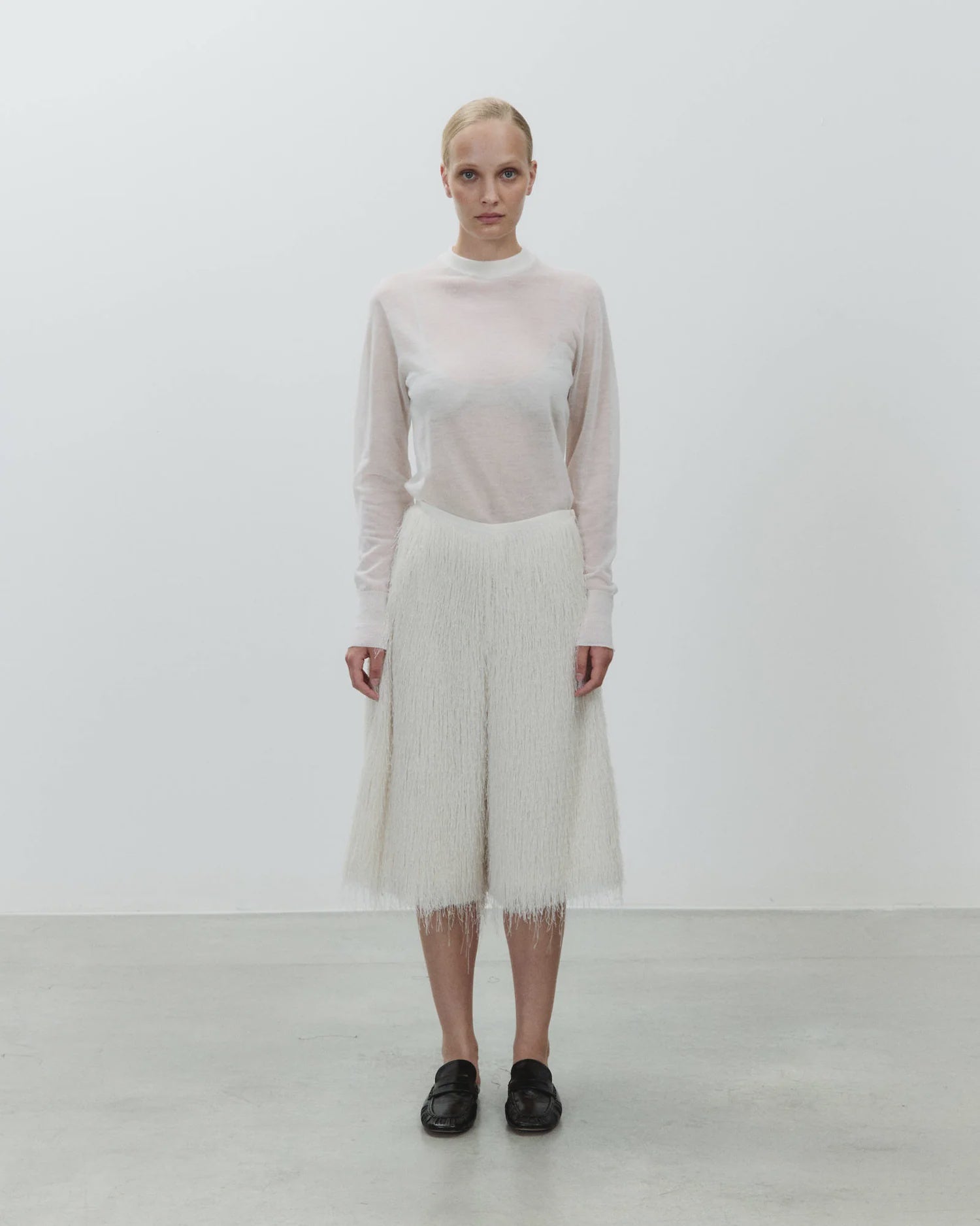 ALYSI BERMUDA SHORTS WITH FRINGES