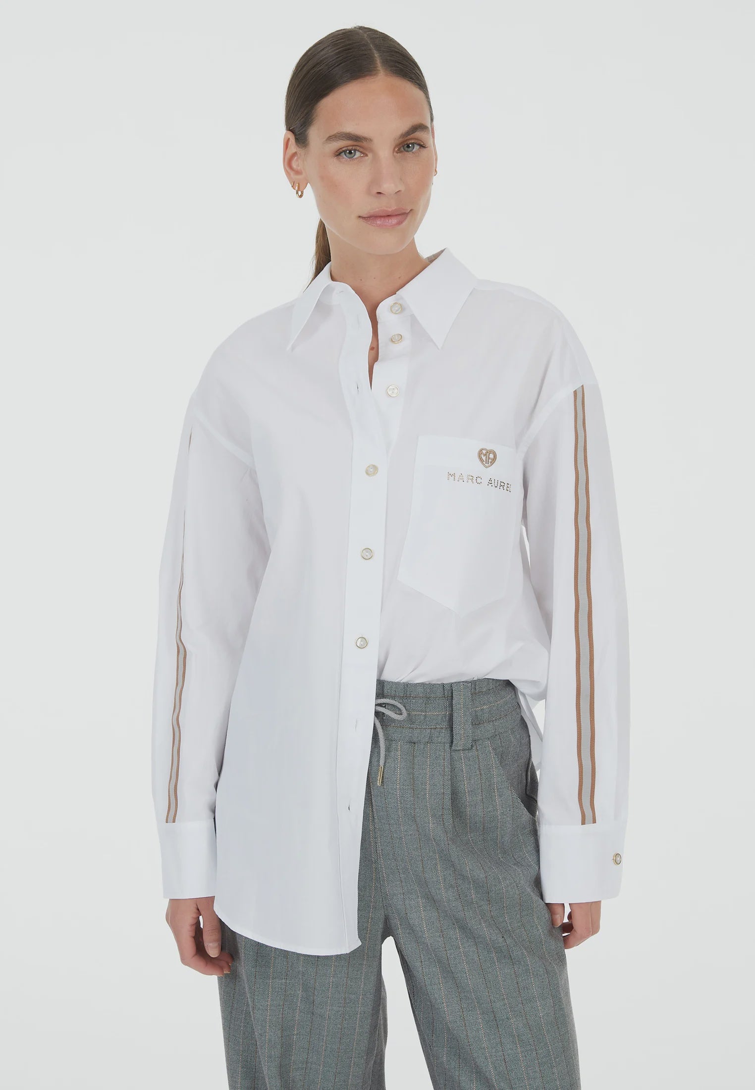 Marc Aurel Shirt with decorative ribbon