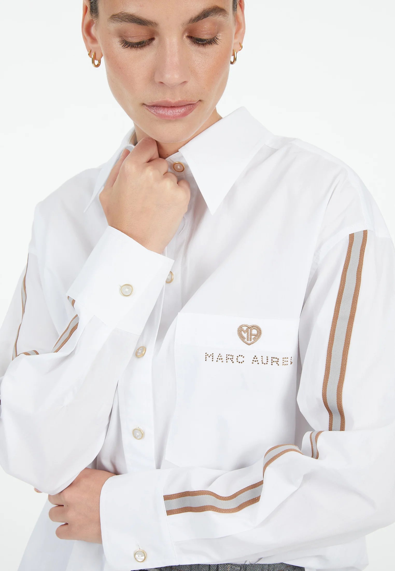 Marc Aurel Shirt with decorative ribbon