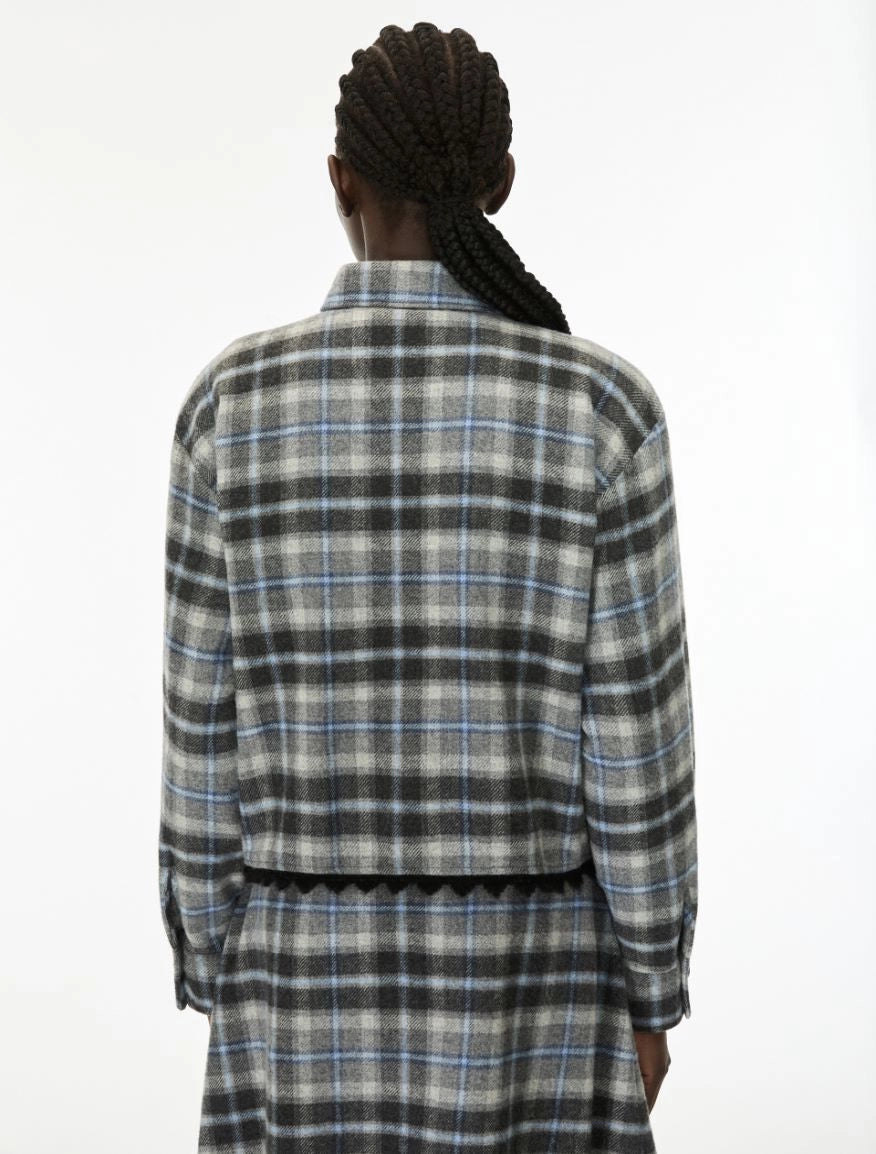 I blues flannel shirt