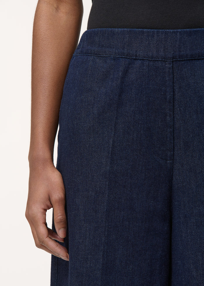 humility Wide raw denim pants 7/8 length