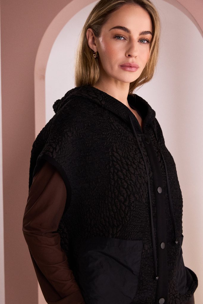NAYA Jaquard Hooded Waistcoat