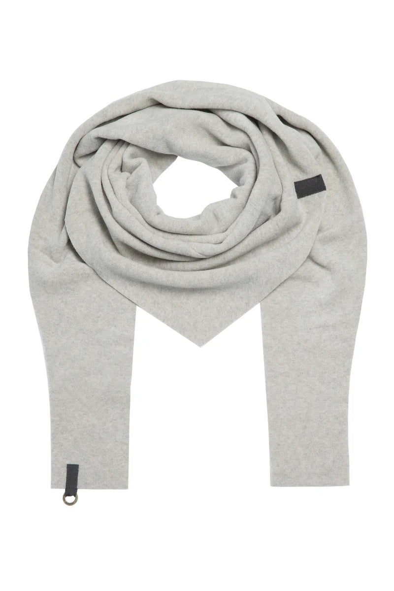 Henriette Steffensen TRIANGLE SCARF