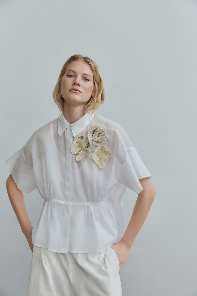 Psophia LIGHT BLOUSE IN SHEEER ORGANZA WHITH FLORAL APPLIQUÉ AND DRAWSTRING WAIST