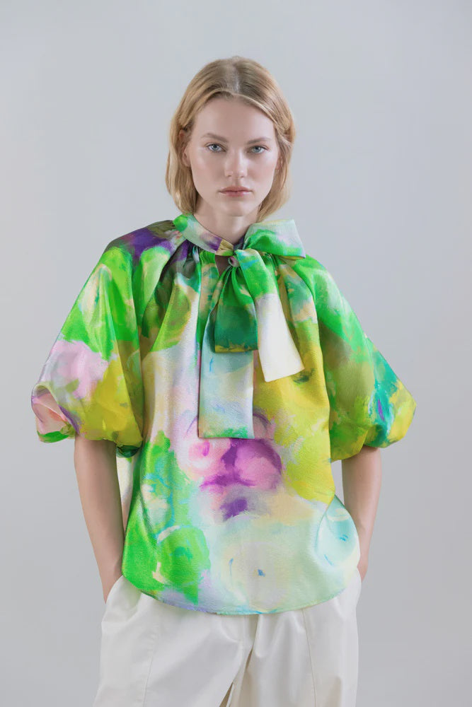 Psophia LOOSE-FIT BLOUSE WITH COCOON SLEEVES, V-NECK TIE, AND BLOOMLIGHT PRINT
