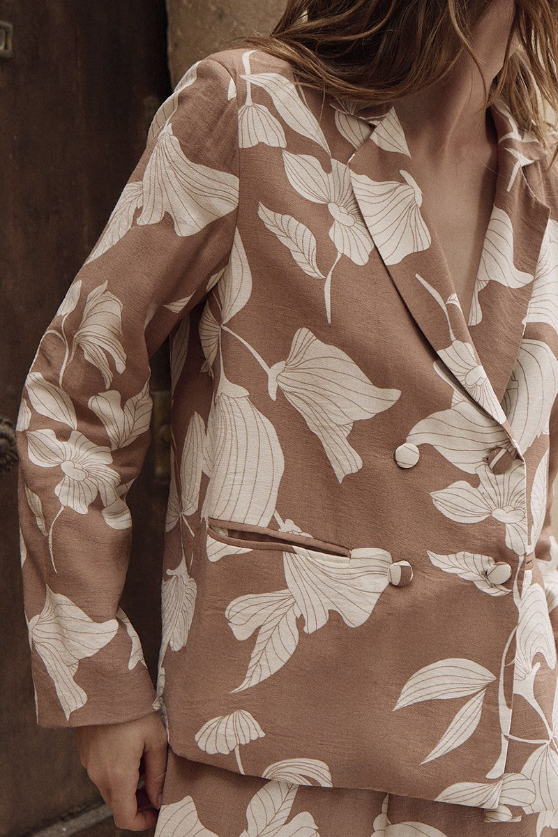 Molly Bracken Straight and cropped blazer, printed