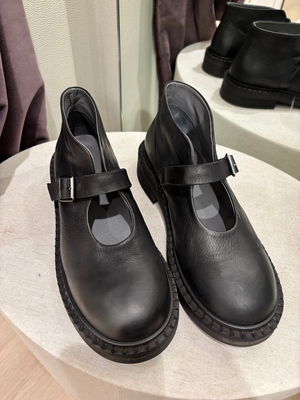 LOFINA Shoe