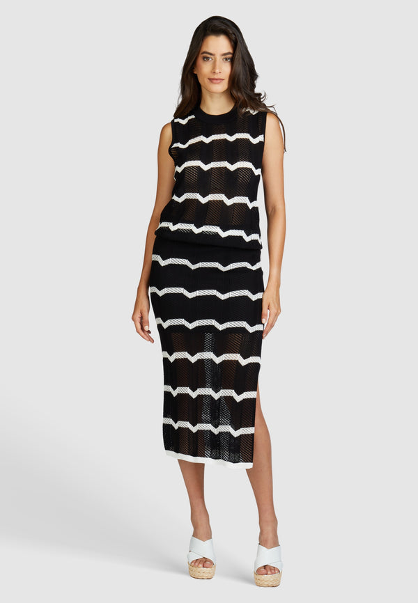 Marc Aurell Knitted skirt with jagged pattern