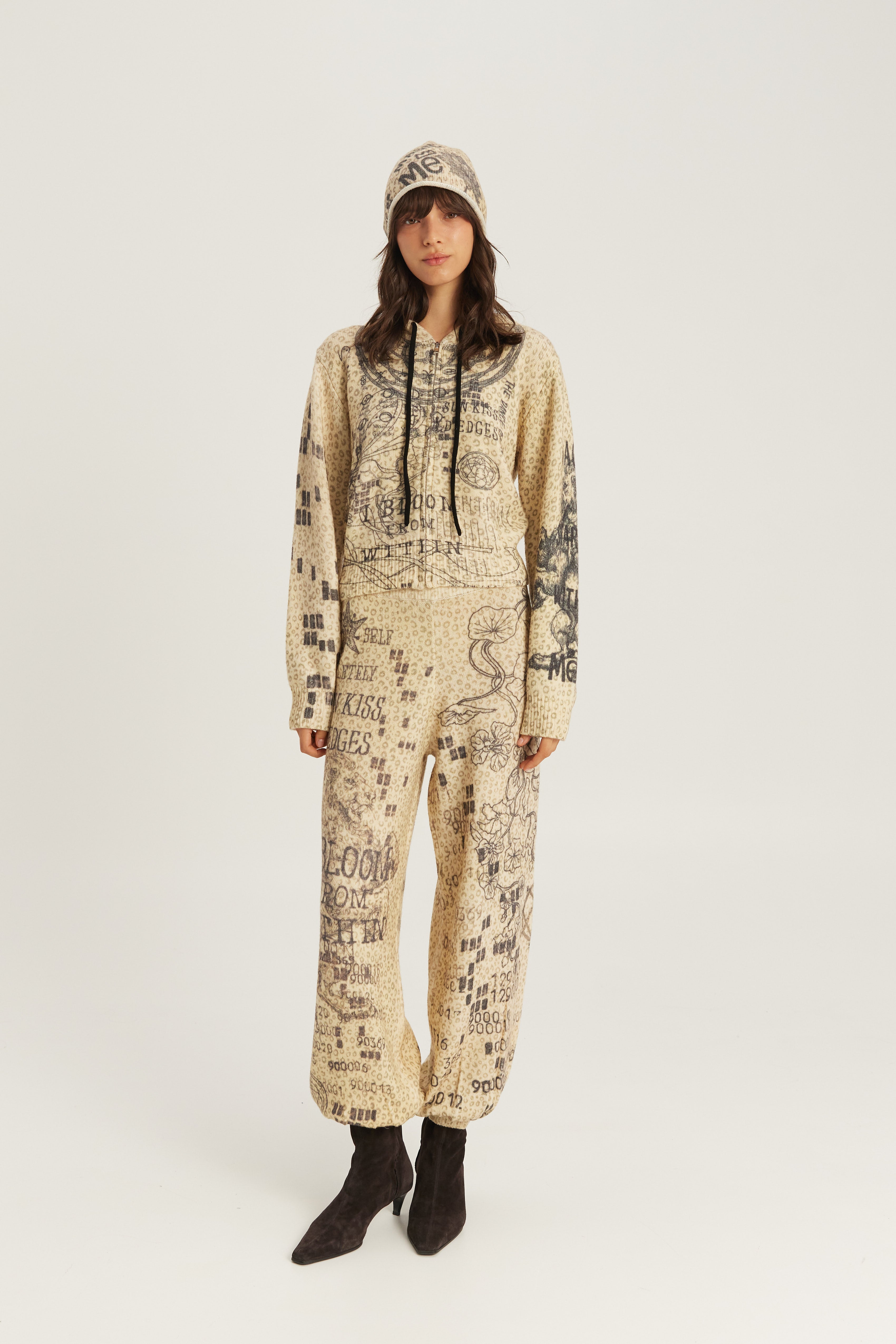 ME 369 RUMI ZIP HOOD
