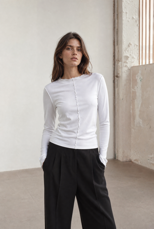 LUJE Janette top 26
