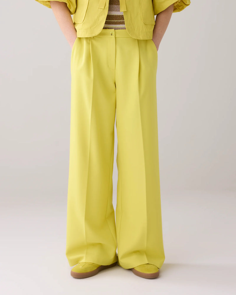 Summum Trousers with pleated waistband