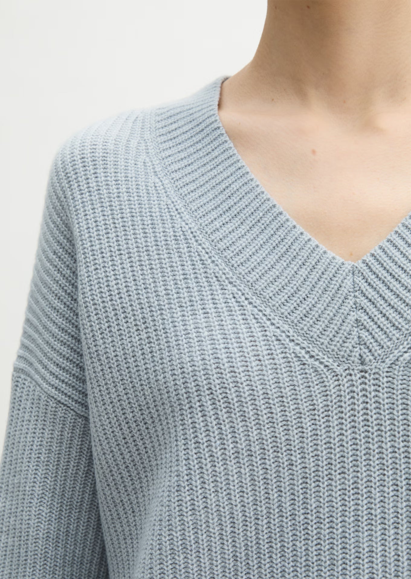 Marc O'Polo Loose-fitting V-neck knit sweater