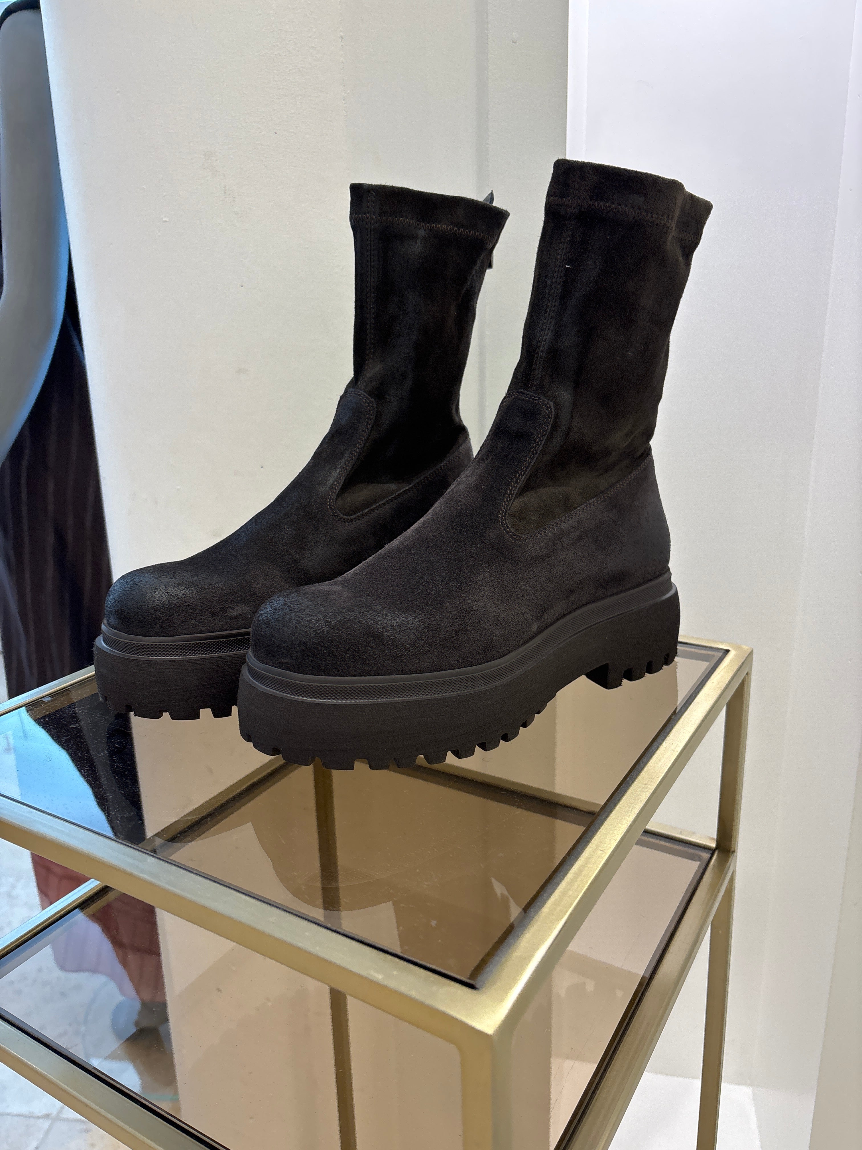 Lofina London Moro
