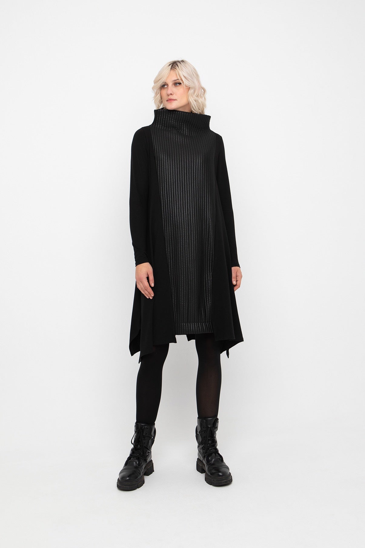 OZAI N KU Asymmetrical dress
