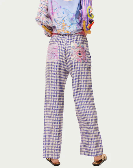 Me369 Bailey Runic Whisper Track