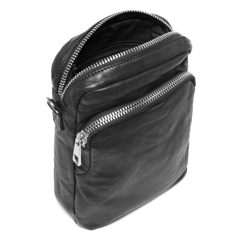 DEPECHE Crossover bag in strong and nice leather quality