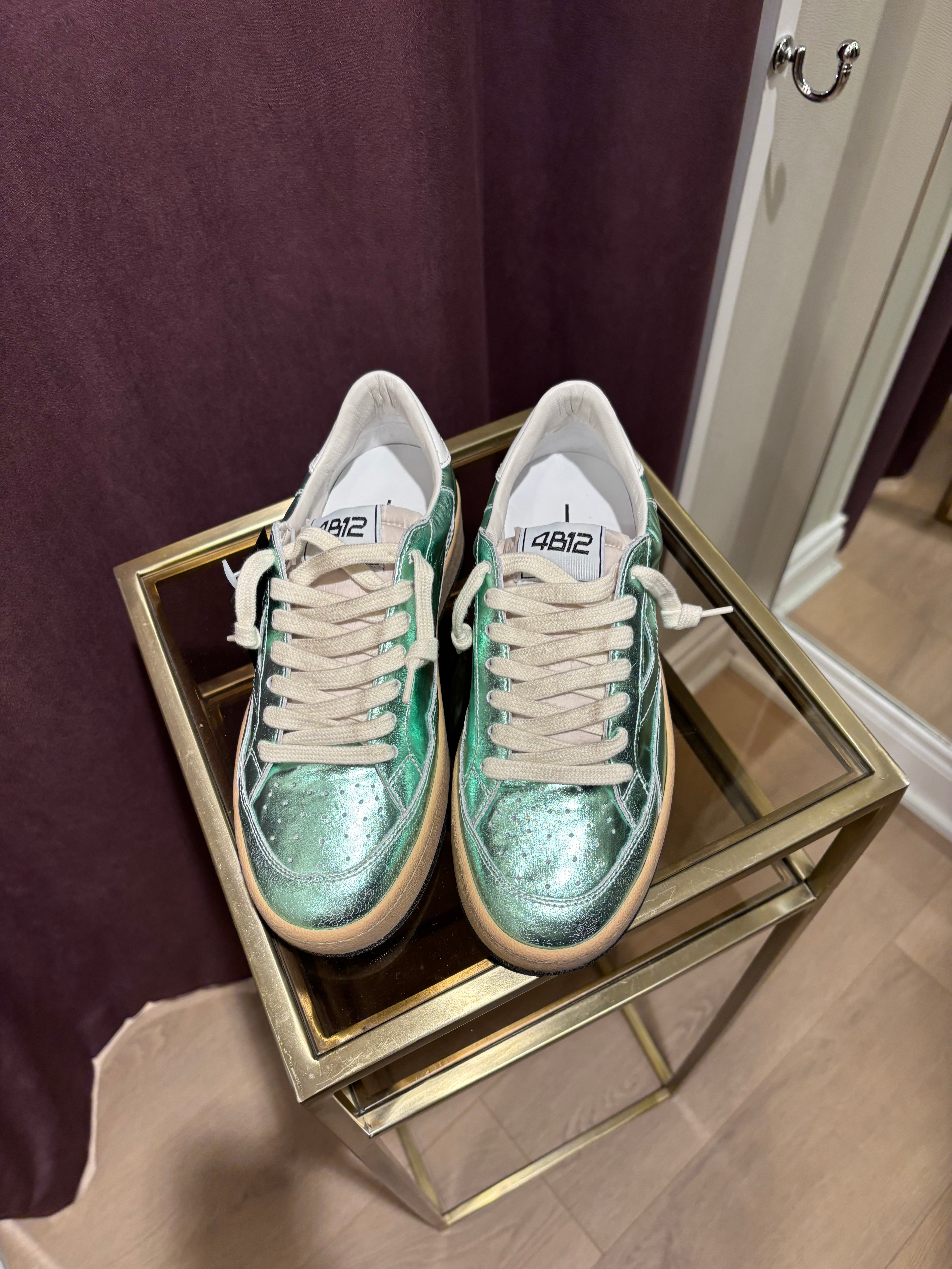 4B12 PLAYNEWSKY-D2012