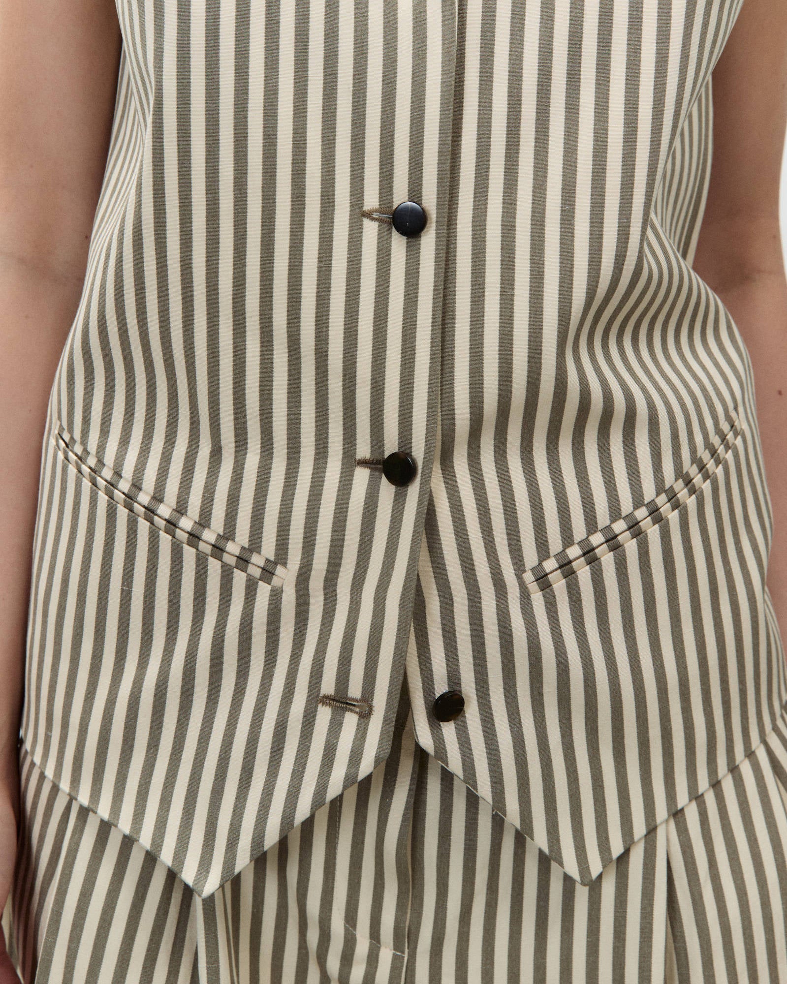 ALYSI STRIPED TAILORED VEST
