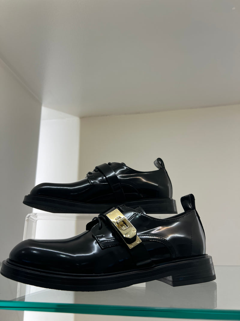 Laura Bellariva Brogues