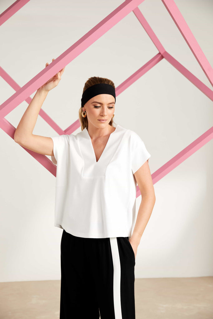 Naya Square Shape v neck top with neck and side bands