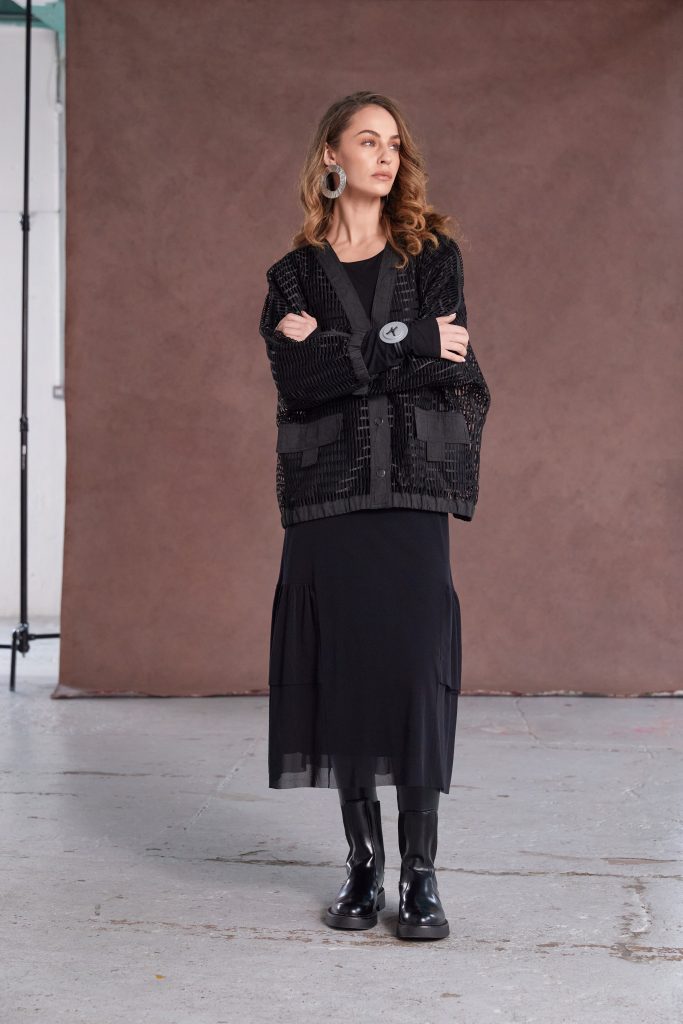 NAYA Round neck dress with mesh skirt and frill hempanel