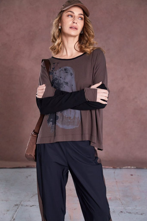 NAYA Placement print top with contrast  binding and sleeves