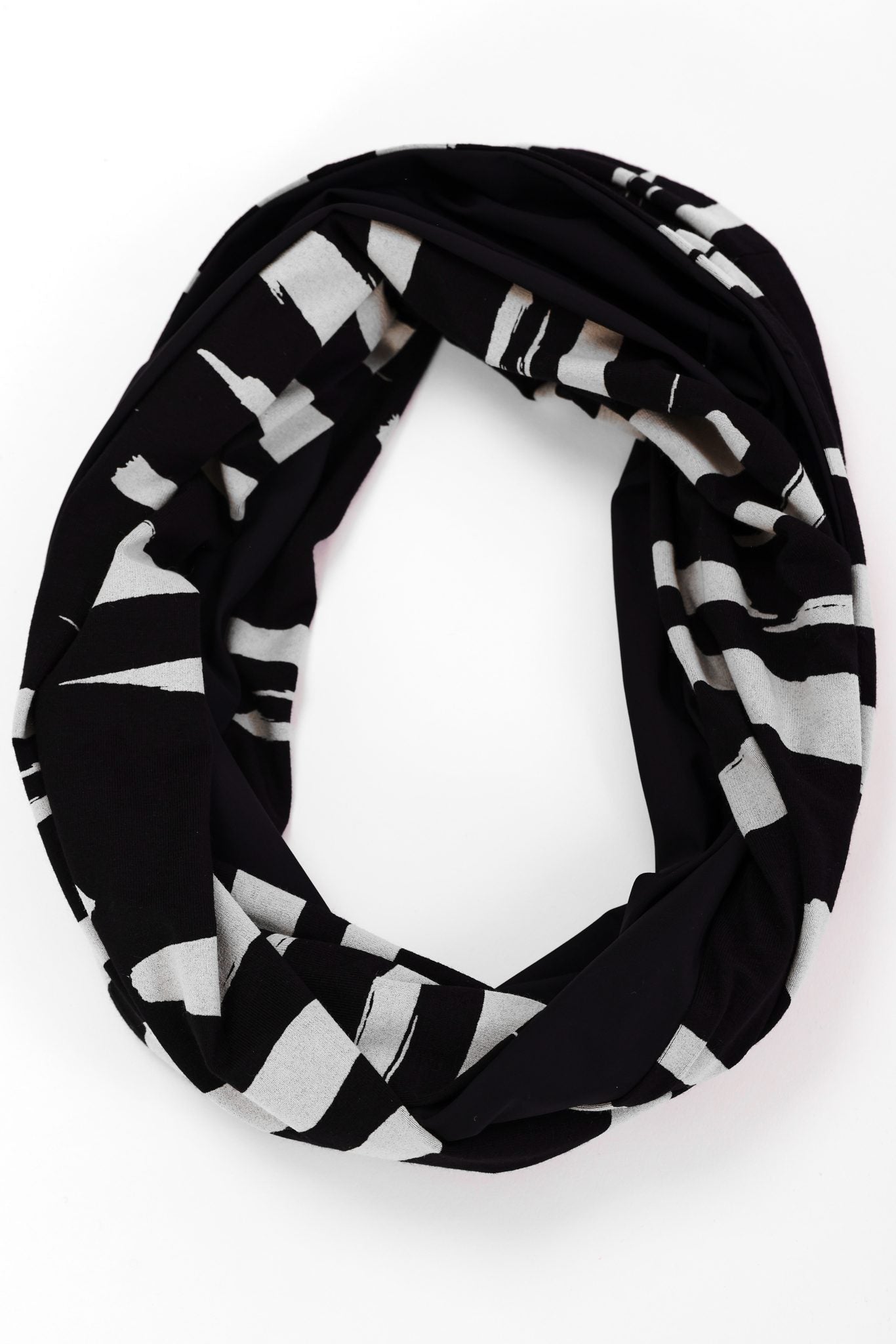 NAYA Print Neckpiece