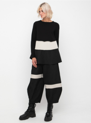OZAI N KU STRIPE PANEL TOP