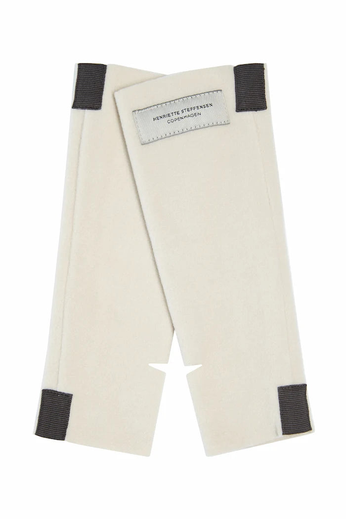 Henriette Steffensen WRIST WARMERS