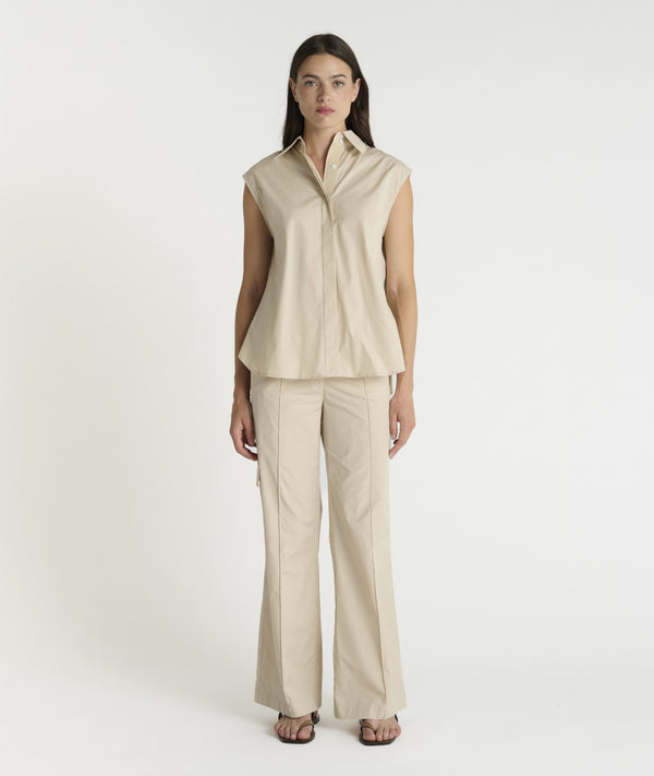 hana san Neela Sleeveless Shirt