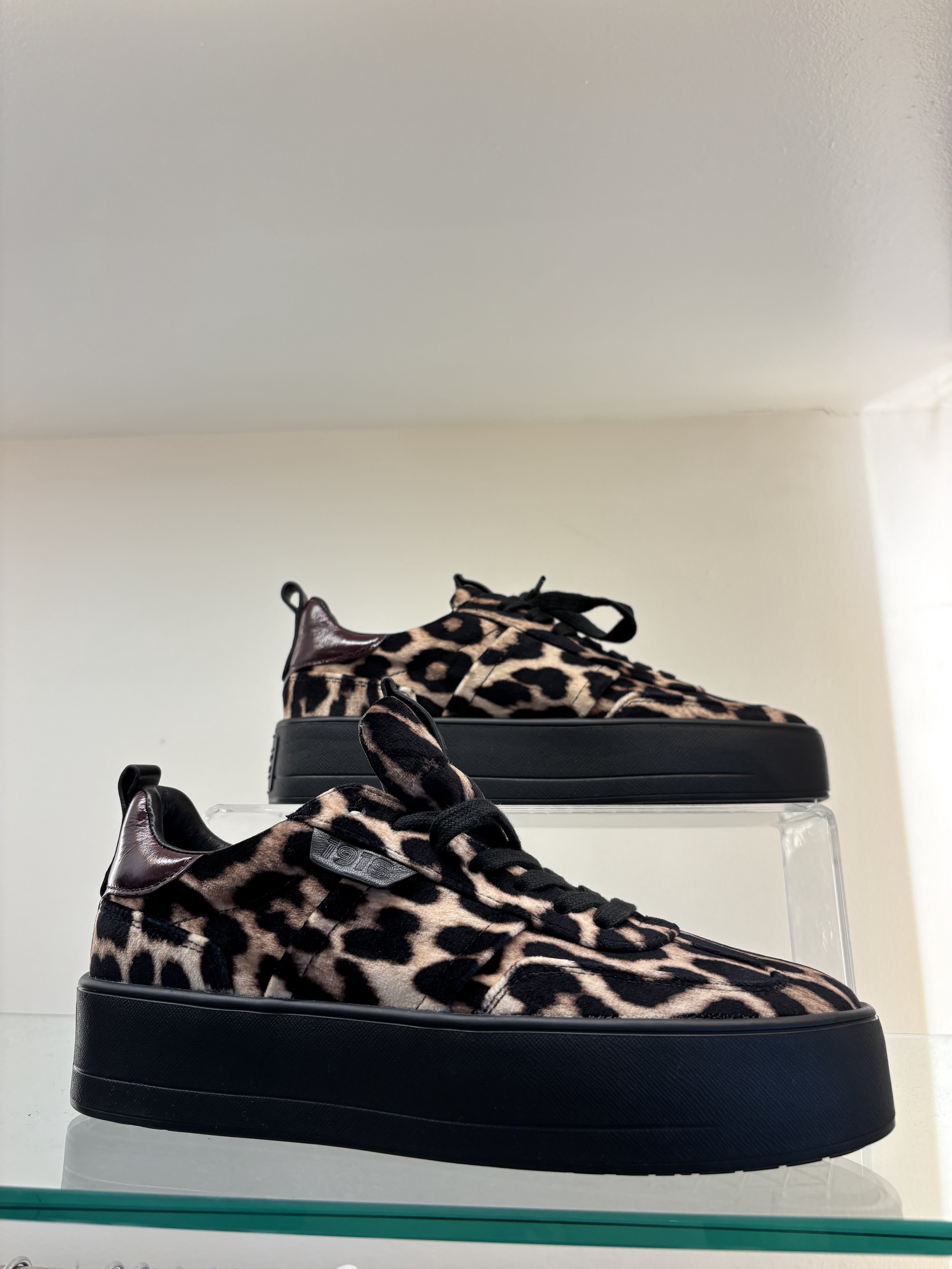 Kennel & Schmenger Leopard Trainers
