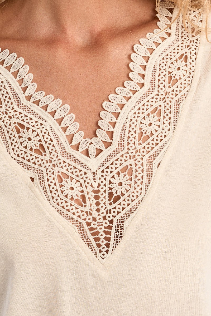 Molly Bracken Straight T-shirt with embroidered collar